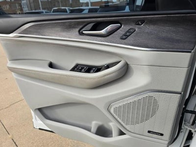 2022 Jeep Grand Cherokee L Overland